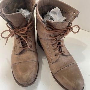 FRYE LACE UP BOOTS